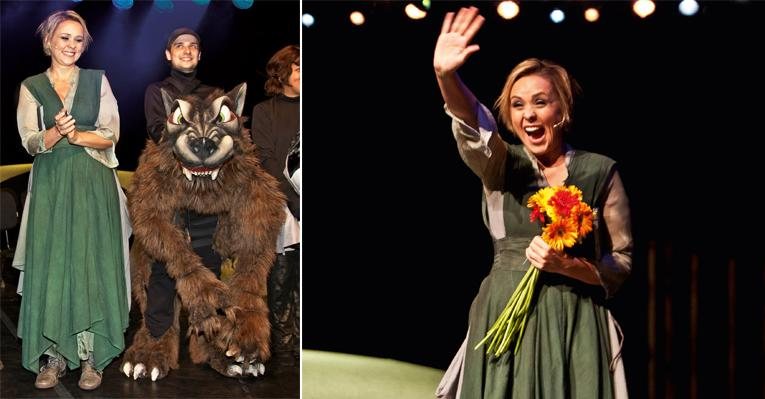 Ao lado de Ricardo Monastero, Giulia Gam estreia o clássico do teatro infantil em SP. A atriz recebe flores e agradece o carinho do público.