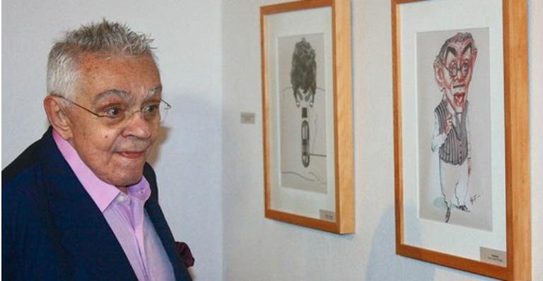 Chico Anysio confere exposição em sua homenagem no museu de Maranguape, no Ceará - Reprodução