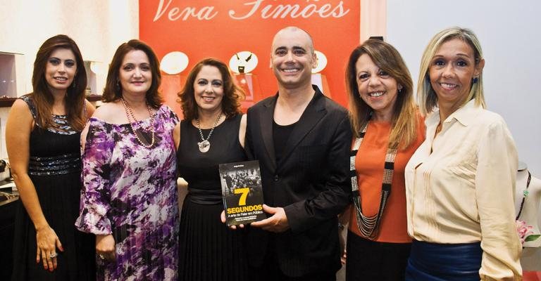 Empresária Vera Simões abre seu espaço para noite de autógrafos - Alf Ribeiro