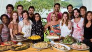 Rodrigo Phavanello, Rafael Almeida, Erom Cordeiro, Luciano Szafir, Raphael Viana e Daniel Torres (atrás), Mary Sheyla, Karin Roepke, Thaís de Campos, a chef Lourdes Bottura, Susana Vieira, Monique Alfradique, Sandro Pedroso e Roberta Almeida (à frente)