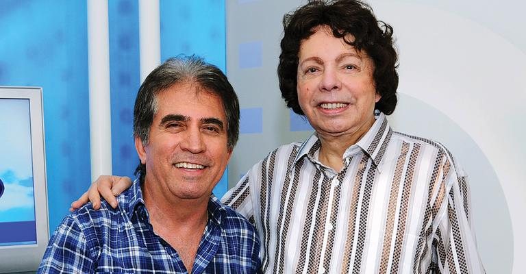 Eli Corrêa conversa com Cauby Peixoto em seu programa homônimo, na RedeTV!, em Osasco, SP.