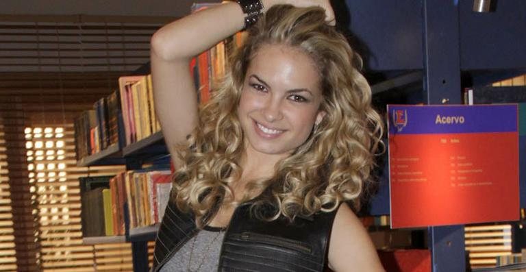 Lua Blanco - AgNews