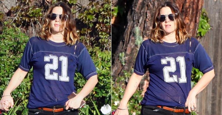 Grávida, Drew Barrymore exibe pela primeira vez barriguinha em Los Angeles - The Grosby Group