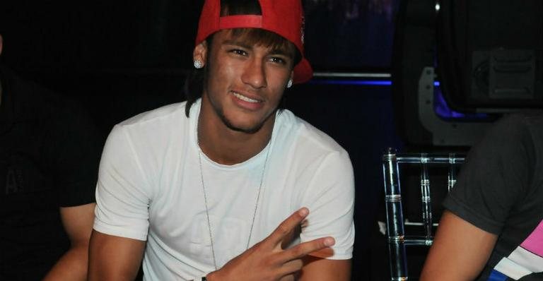 Neymar assiste a show de Alexandre Pires - AgNews