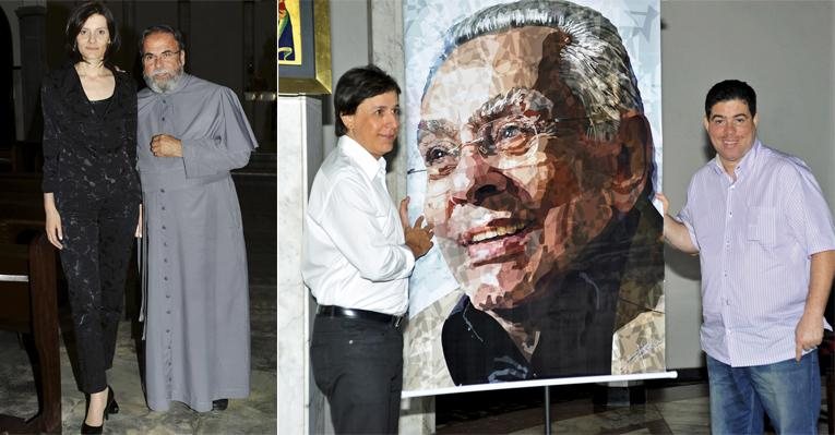 Em SP, Malga Di Paula é confortada pelo padre Antônio Maria na missa em memória a Chico Anysio. Tom Cavalcante e André Lucas posicionam retrato do humorista no altar. - Fábio Miranda