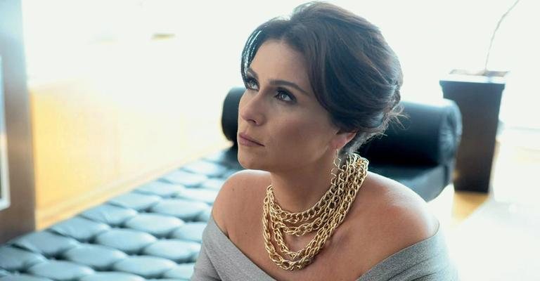 A atriz Giovanna Antonelli estrela campanha de grife de joias, na capital paulista.