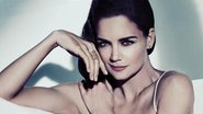 Katie Holmes estrela nova campanha da joalheria H.Stern, em estúdio de L.A.