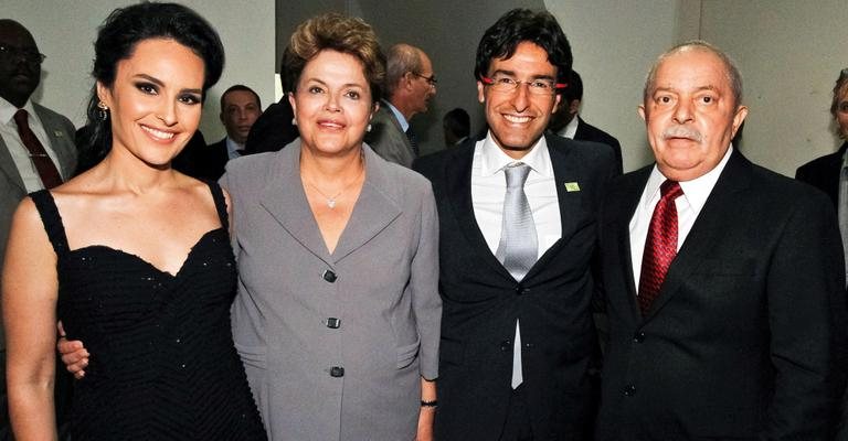 Com a mulher, Cristina, Ricardo Stuckert recebe Dilma e Lula na préestreia de Pela Primeira Vez. - Roberto Stuckert filho