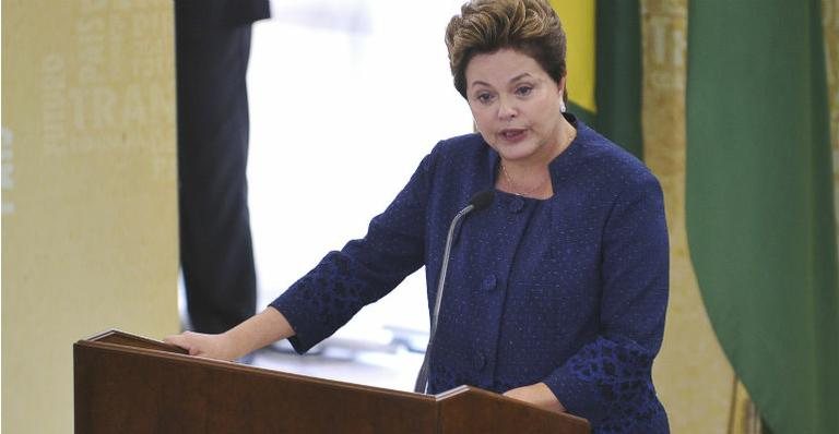 Dilma se emociona em discurso - Antônio Cruz/ Agência Brasil