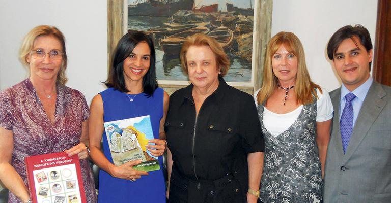 Presidente do Fundo Social de Solidariedade do Estado de SP e primeira-dama, dona Lu Alckmin, de azul, e o assessor Frederico D’Avila recebem Bia Sverner, Dora Lucia Brenner e Eve Pekelman, da Congregação Israelita Paulista, no Palácio do Governo, em SP.