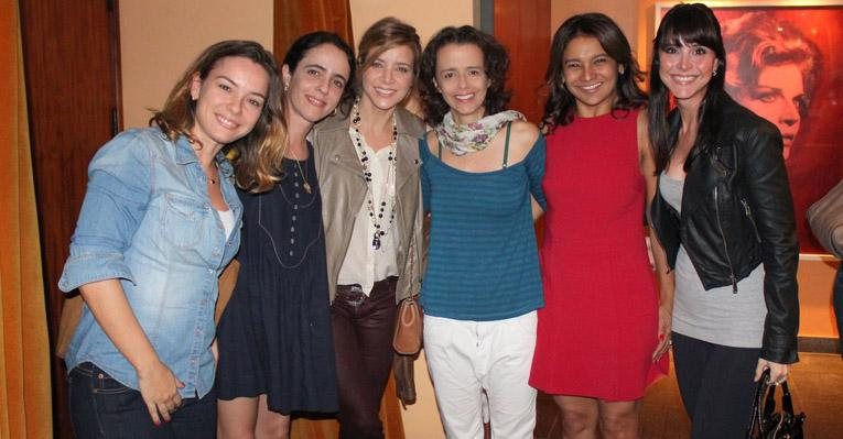 Dani Barros com as amigas Regiane Alves, Silvia Buarque, Christine Fernandes, Dira Paes e Alexandra Martins - Fausto Candelária / AgNews