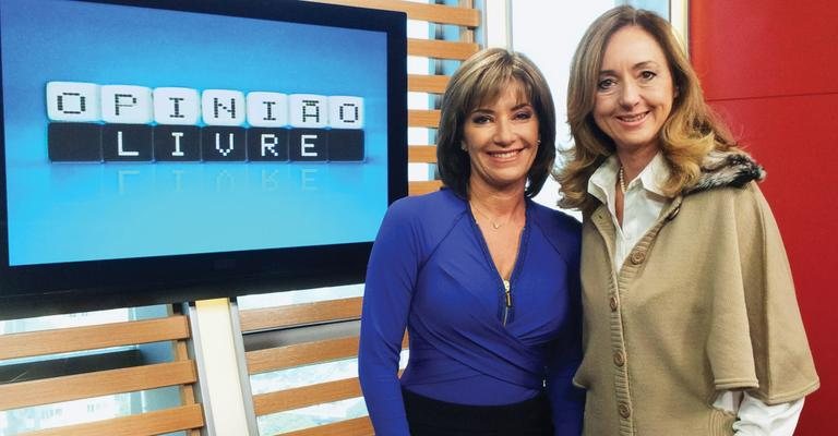 Silvia Vinhas fala com a promoter Rosana Beni, em sua atração da TV Unip, SP.