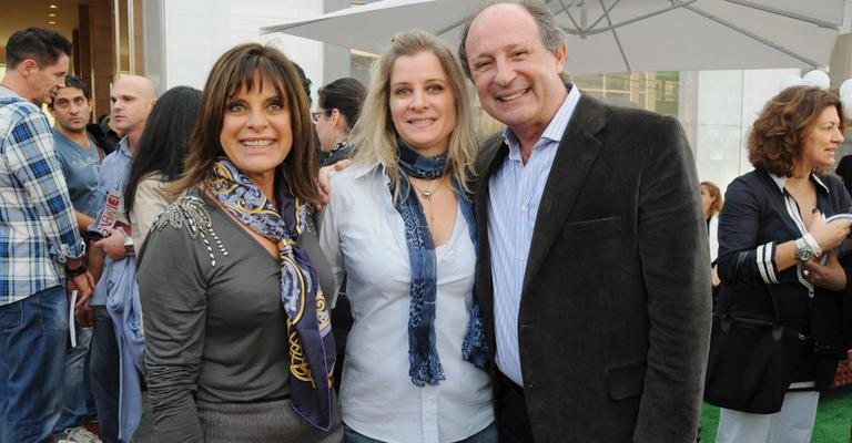 Jóia Bergamo, Vania Ceccotto e Marcel Rivkind confraternizam em encontro de grife de decoração, em SP.