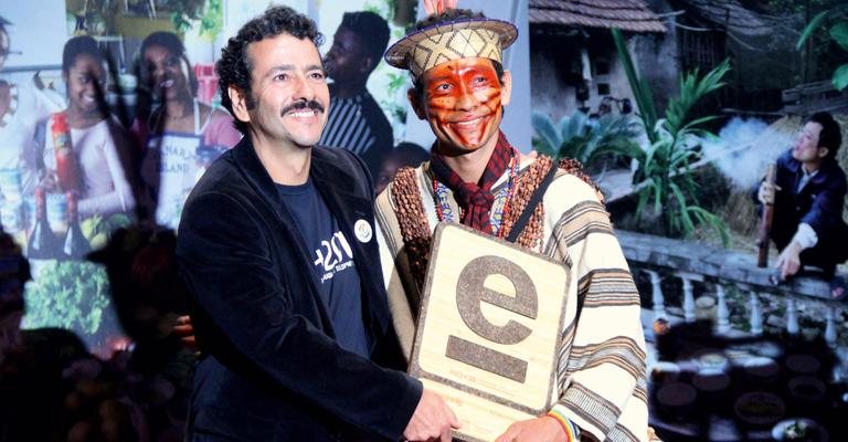 Marcos Palmeira e Benki Piyãko - Paulo Jabur/Arafoto Ser. Fotográficos