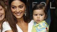 Juliana Paes com o filho Pedro - Felipe Assumpção e Philippe Lima/ AgNews