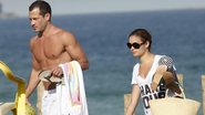 Malvino Salvador e Sophie Charlotte em praia no Rio de Janeiro - Marcos Ferreira / Foto Rio News