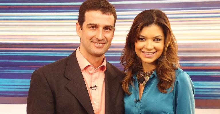 O cirurgião plástico André Colaneri fala sobre implantes de silicone no programa de Amanda Françozo, Estilo e Saúde, da Record News, SP. - -