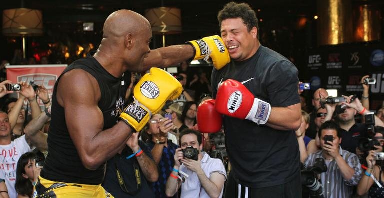 Anderson Silva e Ronaldo em treino aberto antes de luta do UFC - Evelyn Rodrigues