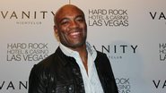 Anderson Silva celebra balada em balada - Evelyn Rodrigues / CARAS Online