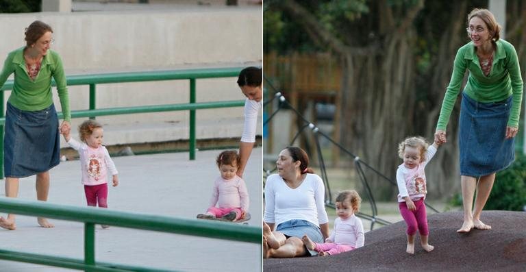 Betty Gofman em passeio com as filhas gêmeas - Gil Rodrigues / Foto Rio News