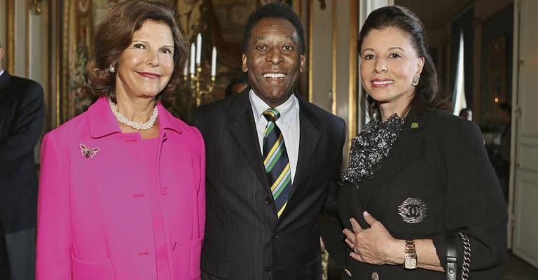 O encontro dos elegantes Silvia, Pelé e Neusa Marin. - Rocardo Stuckert