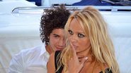 Pamela Anderson e o novo namorado - The Grosby Group