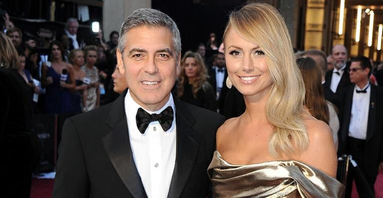 George Clooney e Stacy Keibler - Getty Images