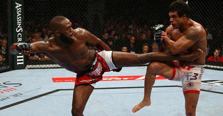 Jon Jones derrota Vitor Belfort no UFC 152, no Canadá - Getty Images