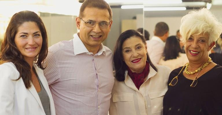 Ana Devito, Ala Szerman e Ana Boucinhas, todas do portal Amantes da Vida, e o ex-árbitro Oscar Roberto Godoi são convidados da atração da TV Gazeta, SP - -