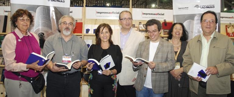 Marisa Lajolo e Felipe Lindoso vão a lançamento de livro organizado por Zoara Failla, que ainda recebe José Castilho Marques Neto, Fabiano Piúba, Ísis Valéria Gomes e Sérgio Leite, SP. - -