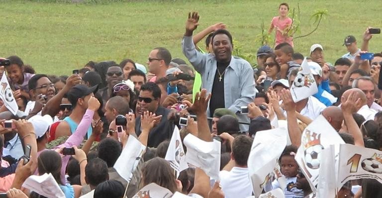 Pelé visita Três Corações, cidade onde nasceu em Minas Gerais, e causa alvoroço com o povo local - TV Globo / Divulgação