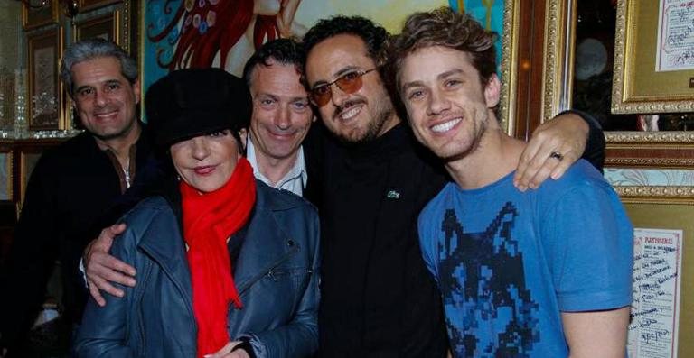 Na companhia de Leonardo Miggiorin, Liza Minnelli badala em SP - Danilo Carvalho e Thais Aline / AgNews