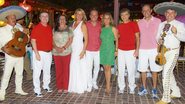 Ao som dos mariachis, Bia e Doria, ao centro, recebem Anastasia, Dorothéa, Bruna e Riccelli e Paulo Skaf na bela Riviera Nayarit. - Martin Gurfein