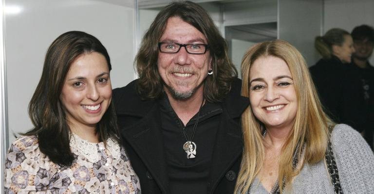 Lenine participa de evento dedicado à difusão da cultura entre Rita de Cássia da Silva Massagardi e Angela Costa e Silva, em SBC, Grande ABC. - -