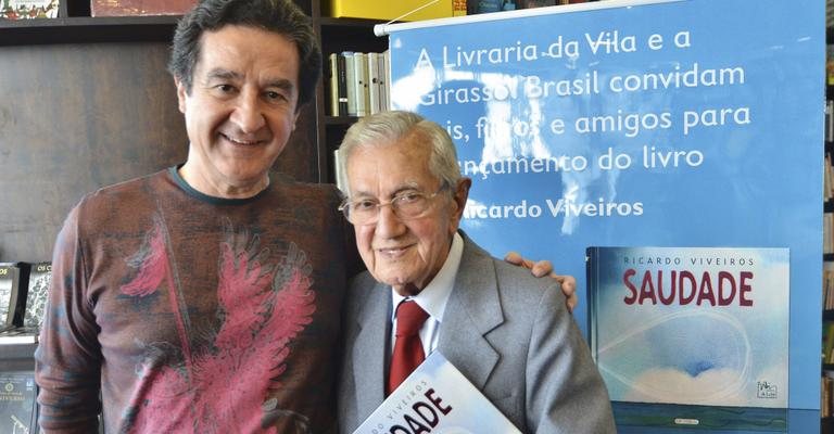 Governador do Estado de São Paulo em duas ocasiões diferentes, Laudo Natel (à dir.) prestigia lançamento do livro Saudade, de Ricardo Viveiros, em shopping paulistano. - -