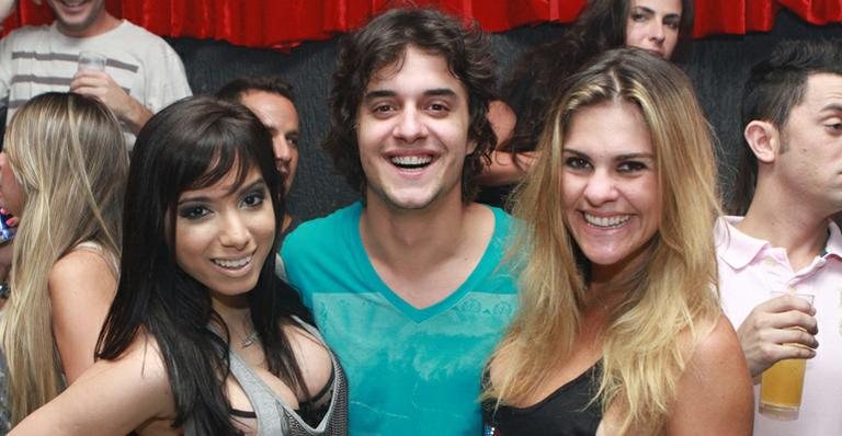 Guilherme Boury com Mc Anitta e Livia Lemos - Raphael mesquita/Divulgação