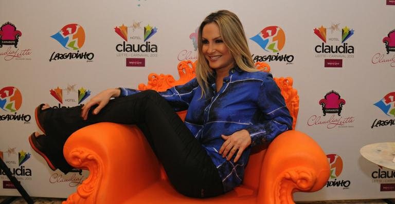 Claudia Leitte posa no hotel que será dedicado aos seus fãs no Carnaval 2013 - Ângelo Pontes / Divulgação