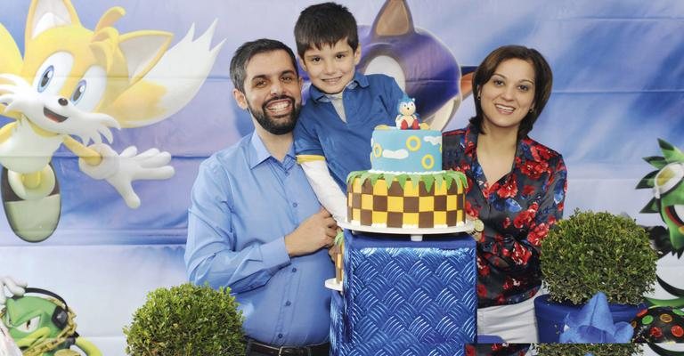 O fofo Giovanni celebra seus 5 anos entre os pais, Danillo e Rita Del Chiaro, SP. - -