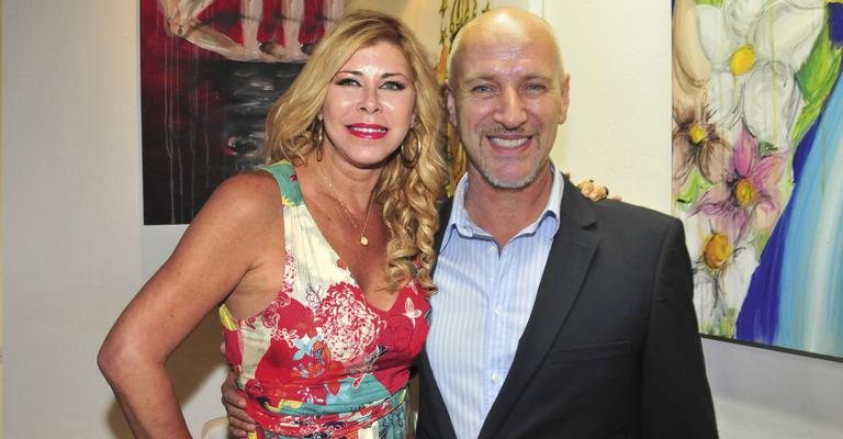 Suzy Ayres e David Dalmau prestigiam a exposição da artista plástica... - -