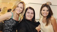 Com Cris e Sophia, a estilista brinda ao sucesso - -