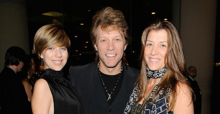 Jon Bon Jovi com a filha e a mulher - Getty Imagens