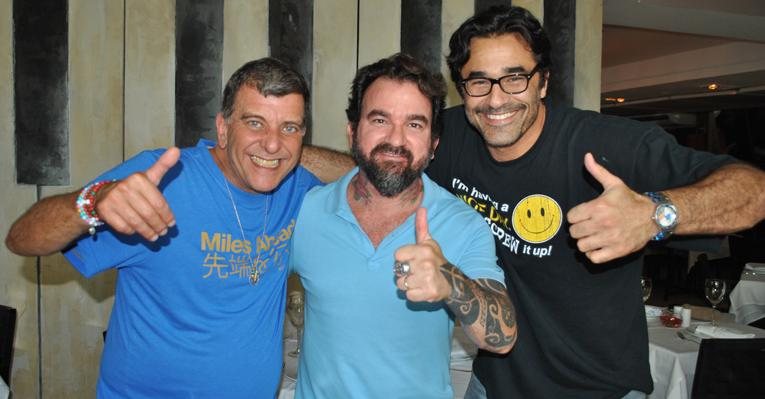 Jorge Fernando, o restaurateur Nicola Sultanum e Luciano Szafir - Claudio Barreto