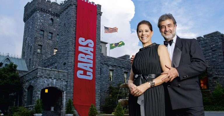 Na charmosa Tarrytown, em New York, os elegantes Angela e Miguel falam de sua feliz relação de dez anos. - Fernando Lemos