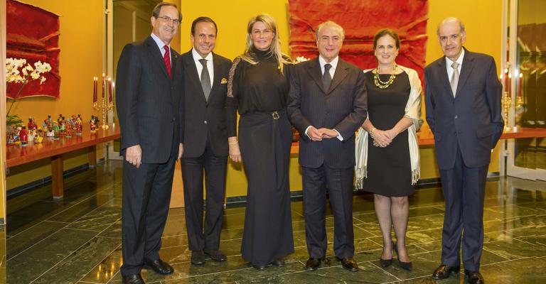 Luiz Furlan, João Doria Jr., Bia Doria, Michel Temer, Claudia Vargas e Everton Vieira Vargas. - -