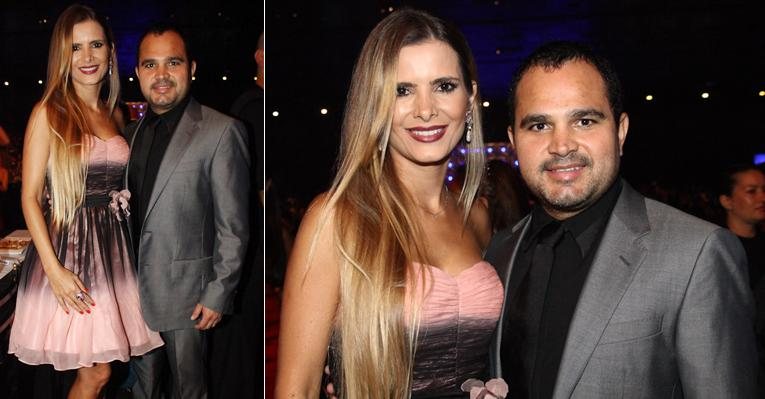 Luciano Camargo com a esposa Flávia Fonseca no show de Roberto Carlos - Manuela Scarpa e Celso Akin/Foto Rio News