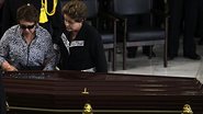 Vera Lúcia Niemeyer e Dilma Rousseff velam Oscar Niemeyer - Reuters