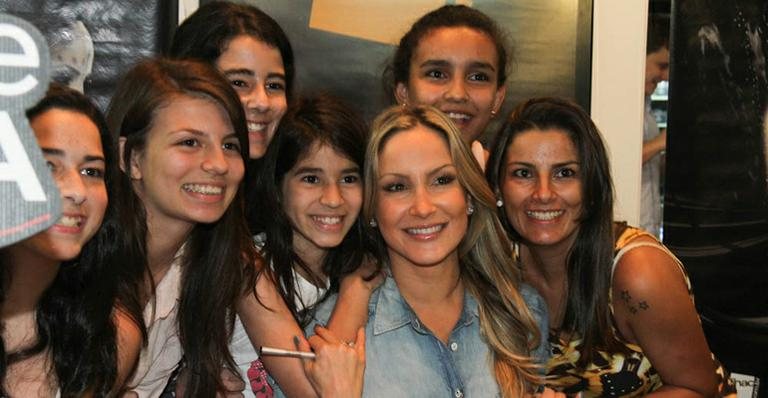 Claudia Leitte - Amauri Nehn/AgNews