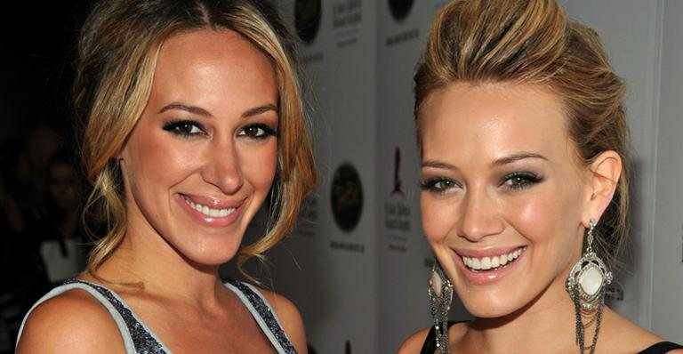 Hilary Duff com a irmã mais velha, Haylie - Getty Images