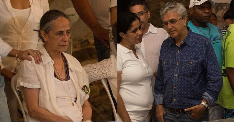 Maria Bethânia e Caetano Veloso no velório da mãe, Dona Canô, em Santo Amaro da Purificação, Bahia - Leogump Carvalho / Frame