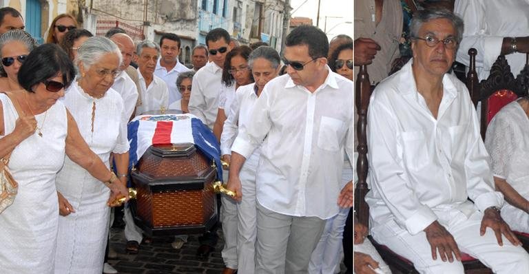 Com os irmãos, Maria Bethânia ajuda a levar o caixão da mãe, Dona Canô. Caetano se emociona na missa - Romildo de Jesus/FotoRioNews